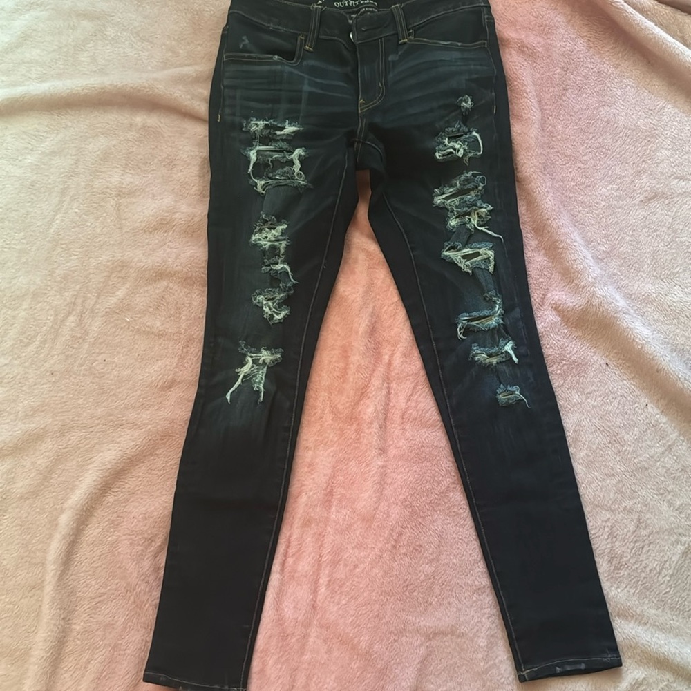 American Eagle distressed jegging